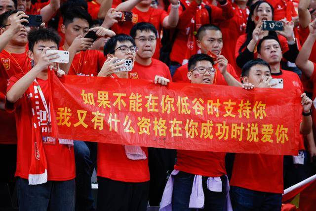 静雨：布伦森代表竞技之神狠狠抽打文班 后者无脑开火是输球罪魁